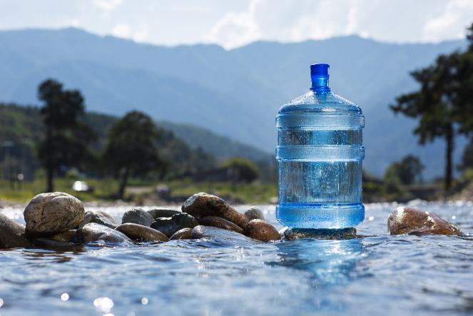 From Taps to Tables: How the Booming Premium Water Market is Fueling Innovation in Plastic Bottling