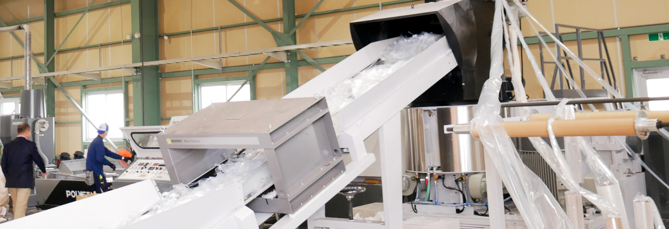 Simple operational plastic recycling system in Japan Simple operational plastic recycling system in Japan