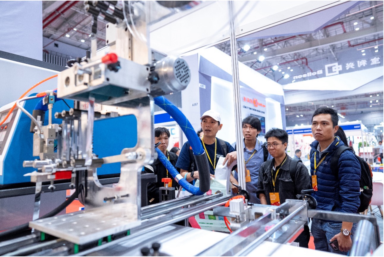 Ho Chi Minh City, Vietnam – The 23rd Vietnam International Plastics & Rubber Industry Exhibition, organized by Vinexad National Trade Fair & Advertising J.S.C (VINEXAD) and Yorkers Trade & Marketing Service Co., Ltd., will be held from September 17 to 20 at SECC