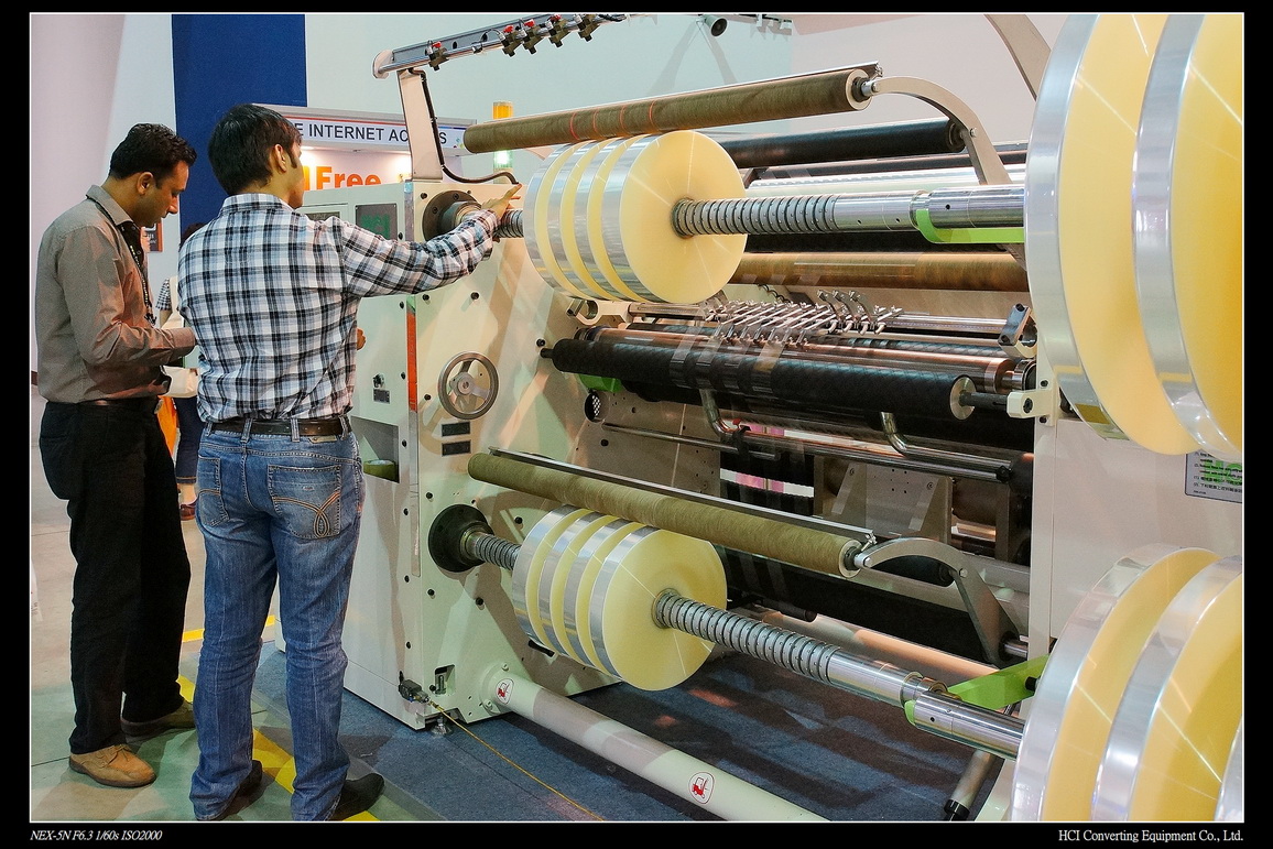 In slitting operations, finished roll diameter plays a critical role in determining the productivity of subsequent processes such as seaming and cutting and packing.